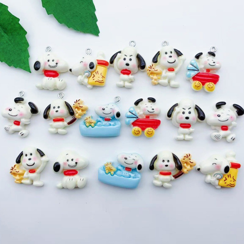 Jewelry Making With Resin - 12 colgantes de resina con forma